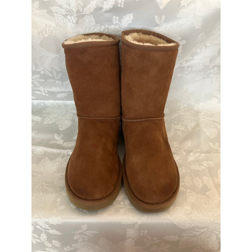 UGG Classic Short II Boots Women’s Size 8 #1016223 Brown Sheepskin Fur Removed
